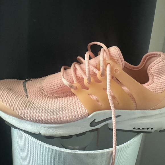 Nike Peach and Silver Athletic Sneakers - Picture 4 of 4